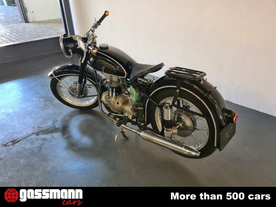Image 3/13 de BMW DUMMY (1954)