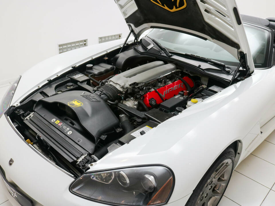 Afbeelding 10/17 van Dodge Viper SRT10 (2005)