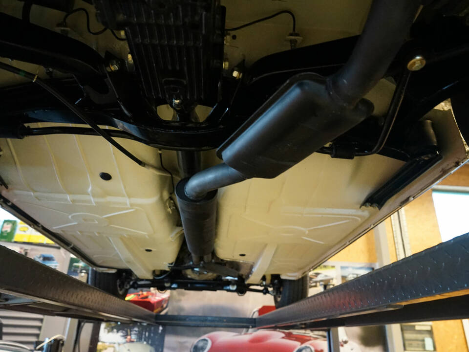 Bild 20/30 von BMW 3.0 CSi (1972)