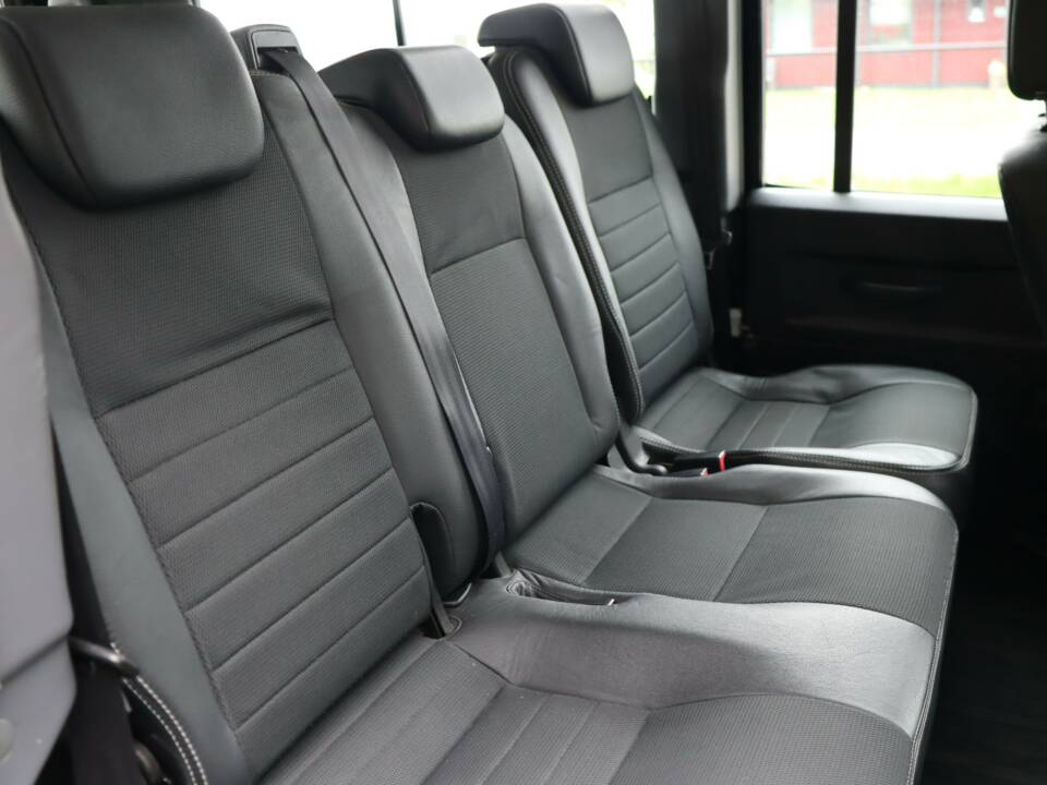 Bild 32/50 von Land Rover Defender 130 Double Cab (2007)