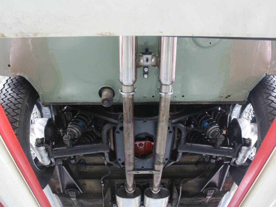 Imagen 12/50 de Jaguar E-Type 4.2 (1967)