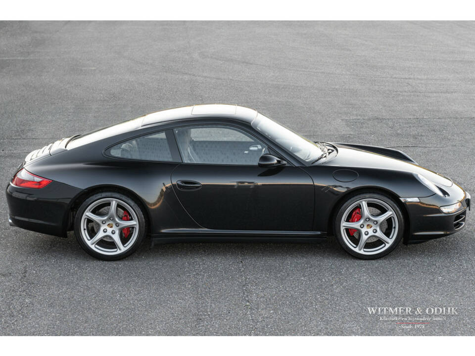 Image 2/29 of Porsche 911 Carrera 4S (2008)