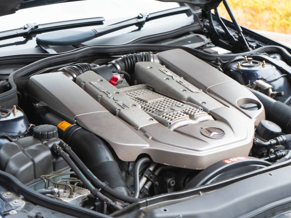 Bild 5/50 von Mercedes-Benz SL 55 AMG (2004)
