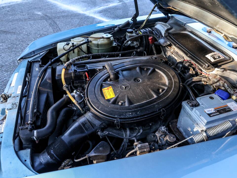 Image 16/19 of Mercedes-Benz 300 SL (1987)