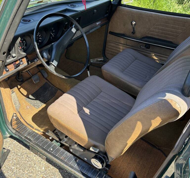 Image 8/8 of Saab 99 E (1971)