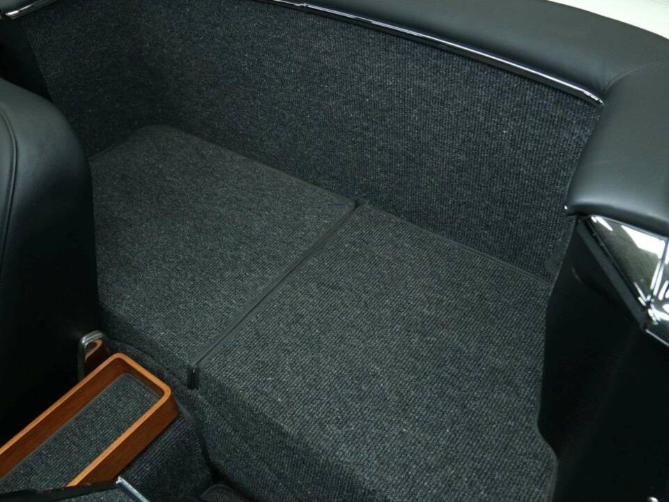 Bild 25/50 von Mercedes-Benz 230 SL (1967)