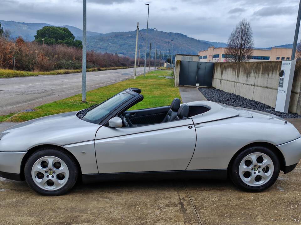 Bild 4/40 von Alfa Romeo Spider 2.0 Twin Spark 16V (1997)