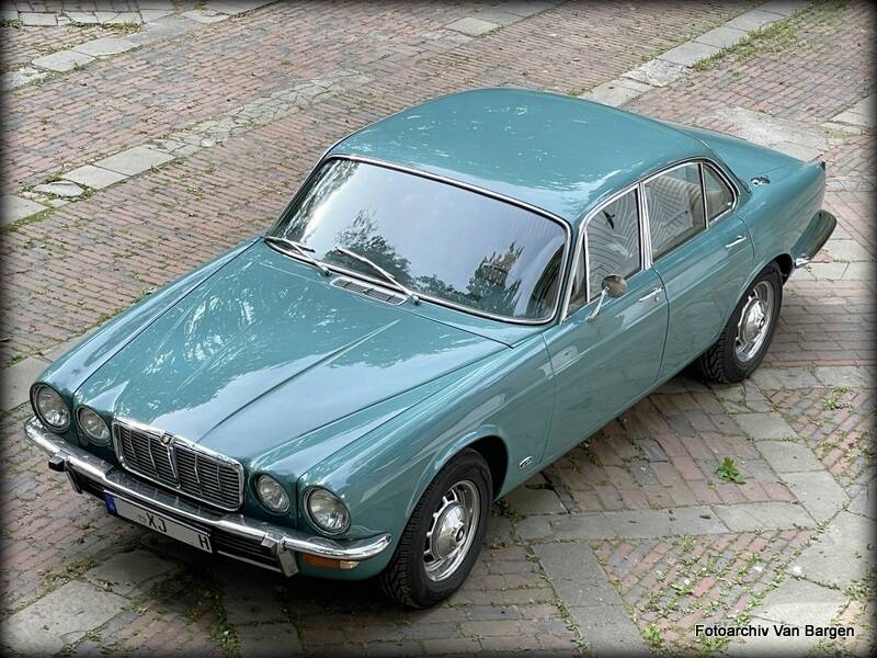 Bild 12/21 von Jaguar XJ 6 4.2 (1974)