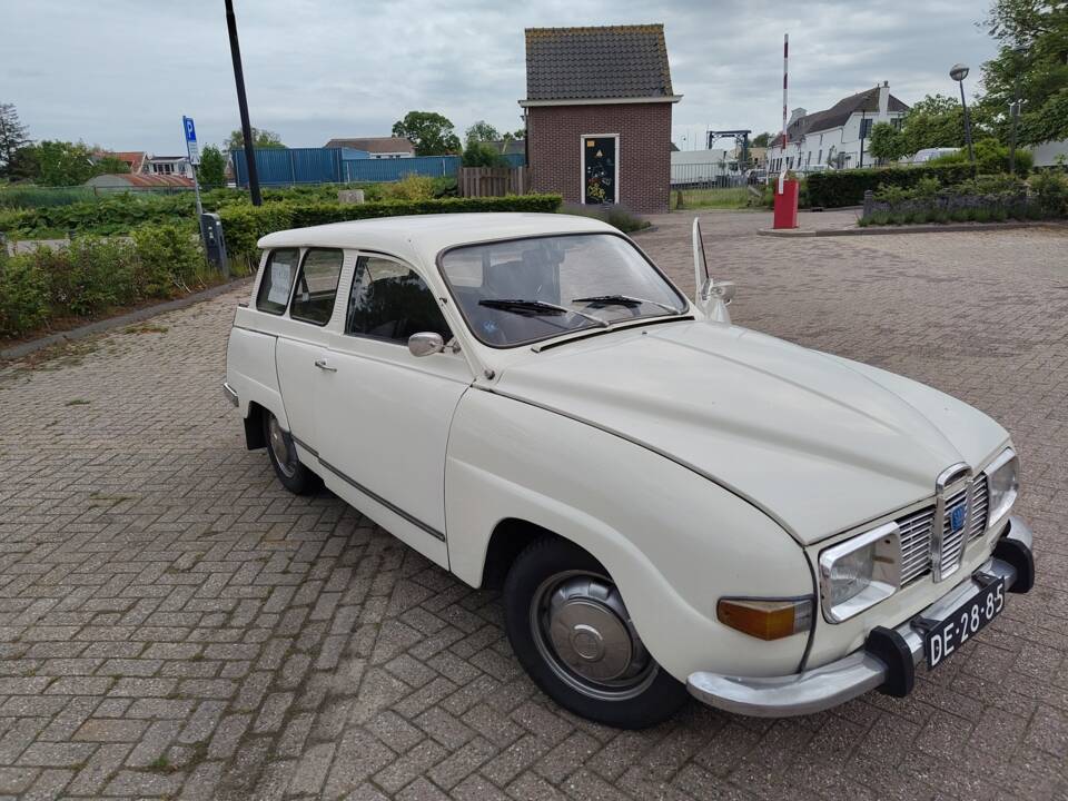 Immagine 2/11 di Saab 95 V 4 (1972)