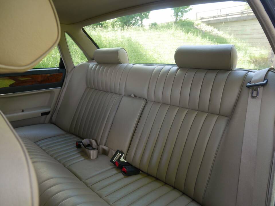 Image 23/33 of Jaguar Sovereign 3.6 (1988)