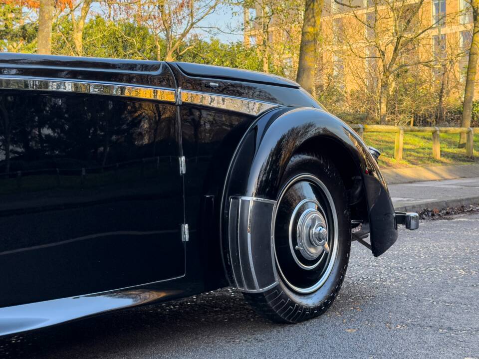 Image 10/21 of Alvis 4.3 Liter Convertible (1938)