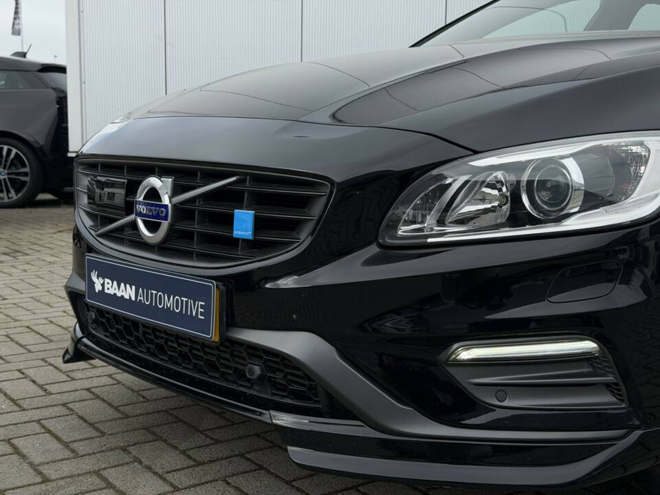 Obraz 7/40 pojazdu Volvo V60 Polestar (2017)