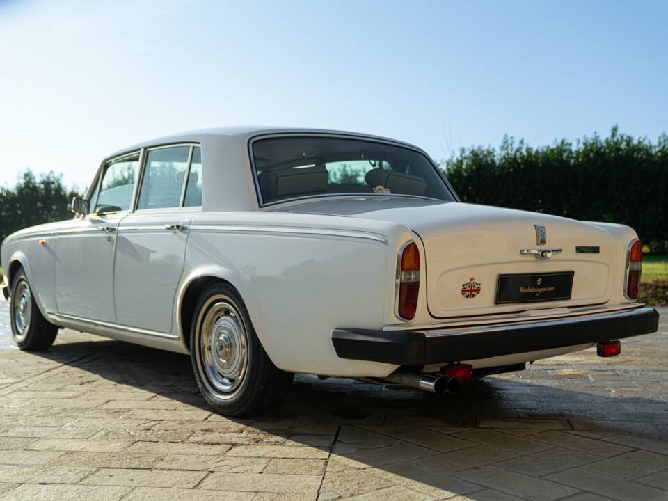 Image 13/50 of Rolls-Royce Silver Shadow II (1979)