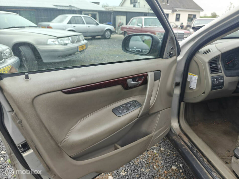 Immagine 11/24 di Volvo V 70 2.4T (2000)