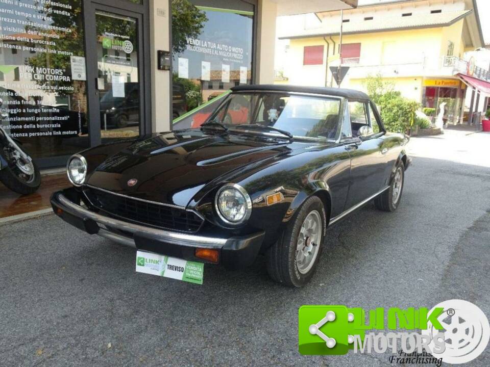 Image 7/10 of FIAT Pininfarina Spideramerica (1979)