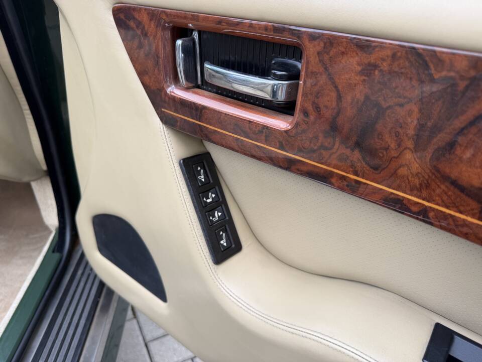 Afbeelding 18/51 van Aston Martin Virage Volante (1993)