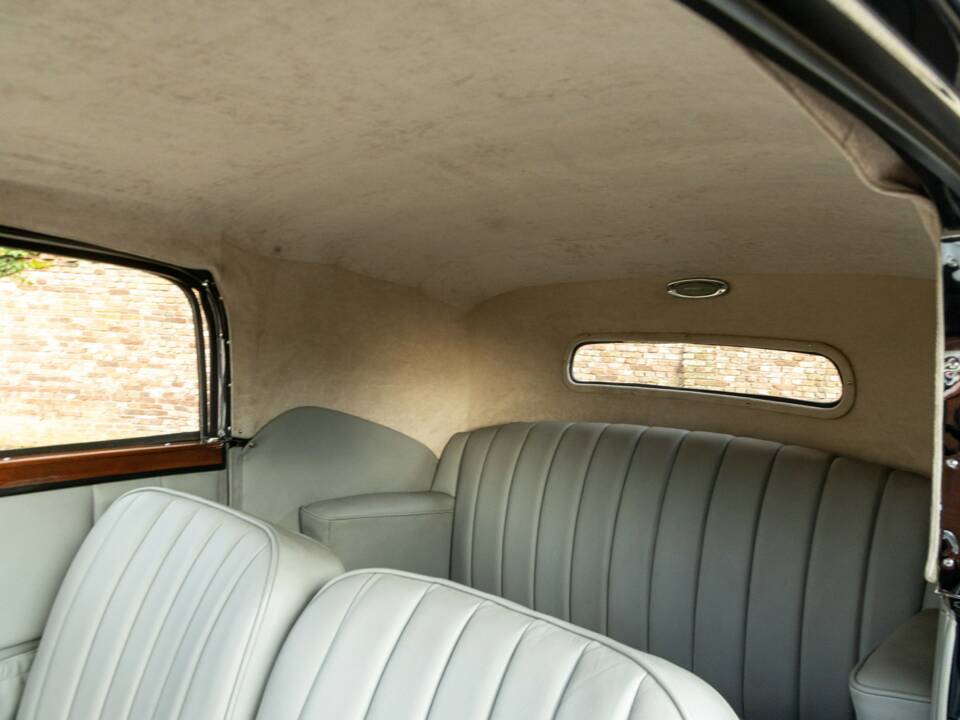 Image 16/50 of Mercedes-Benz 230 Cabriolet A (1939)