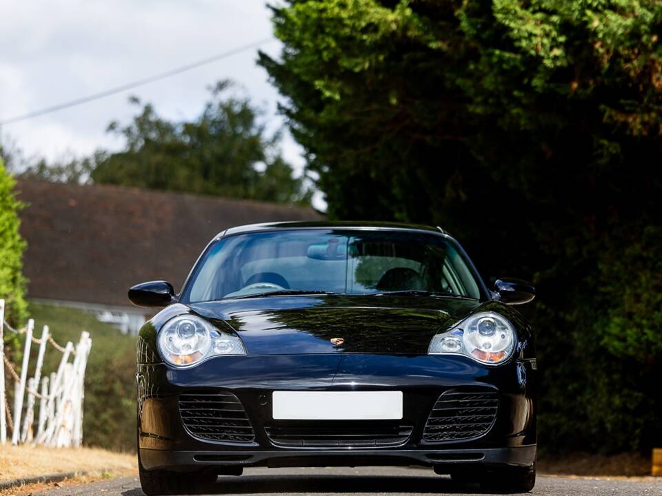 Image 35/50 of Porsche 911 Carrera 4S (2002)