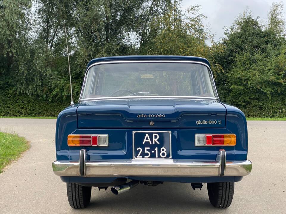 Image 7/75 of Alfa Romeo Giulia 1300 TI (1966)