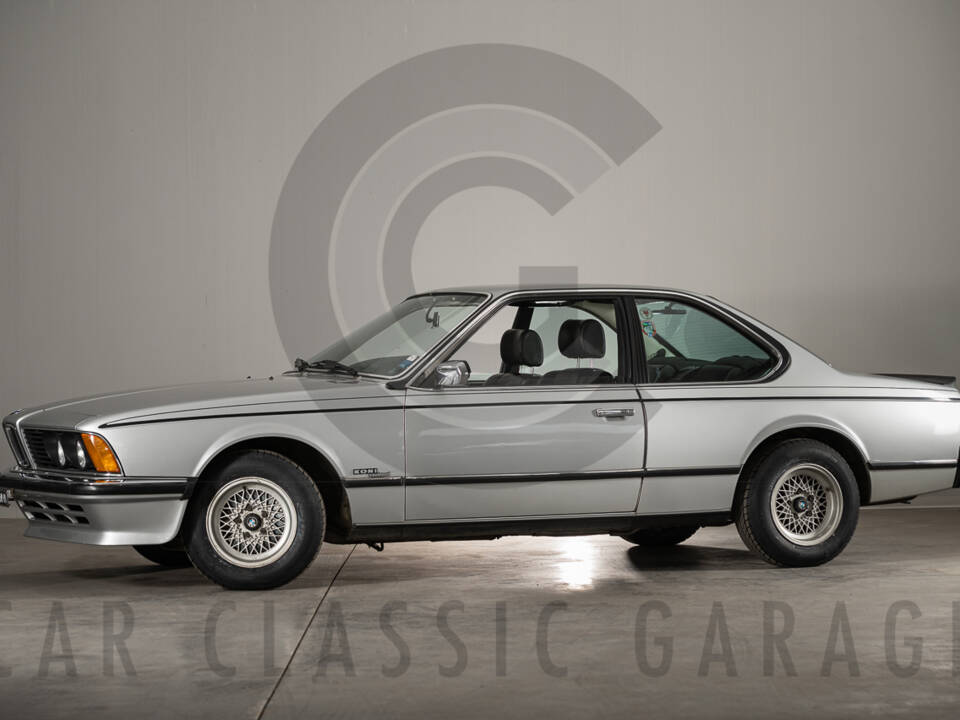 Image 2/19 of BMW 635 CSi (1984)