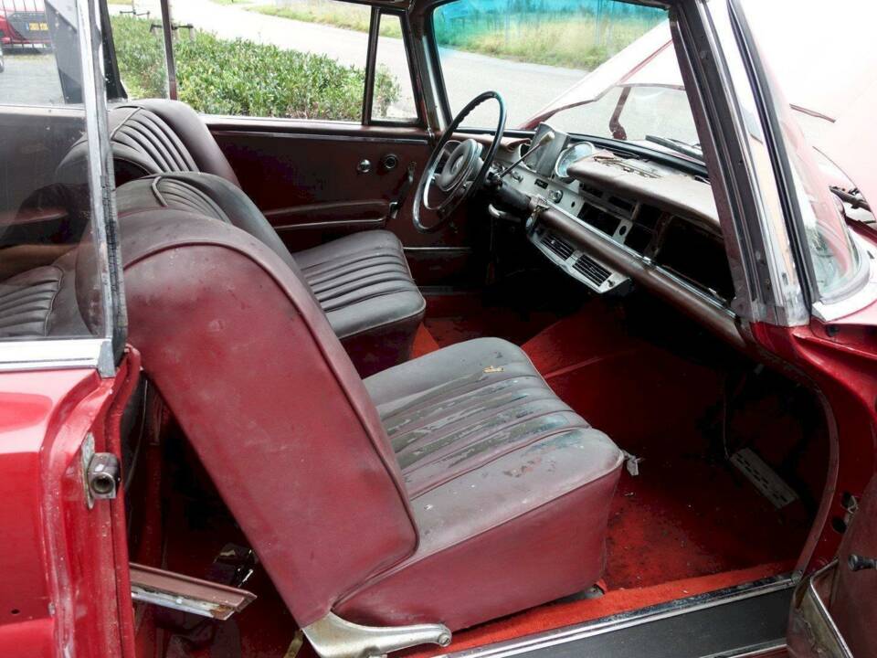 Afbeelding 11/28 van Mercedes-Benz 300 SE (1963)