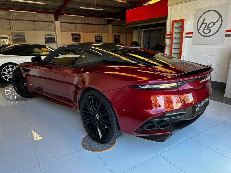 Image 27/50 of Aston Martin DBS Superleggera Volante (2020)