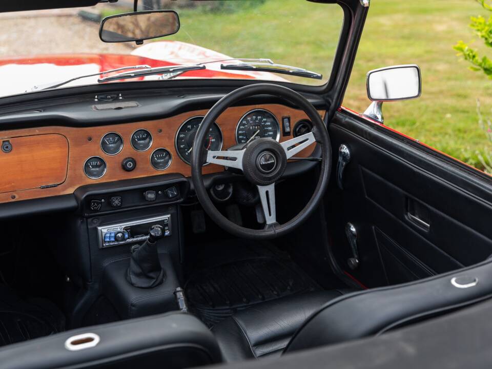 Immagine 43/50 di Triumph TR 6 (1975)