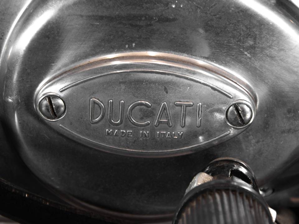 Immagine 35/50 di Ducati DUMMY (1971)