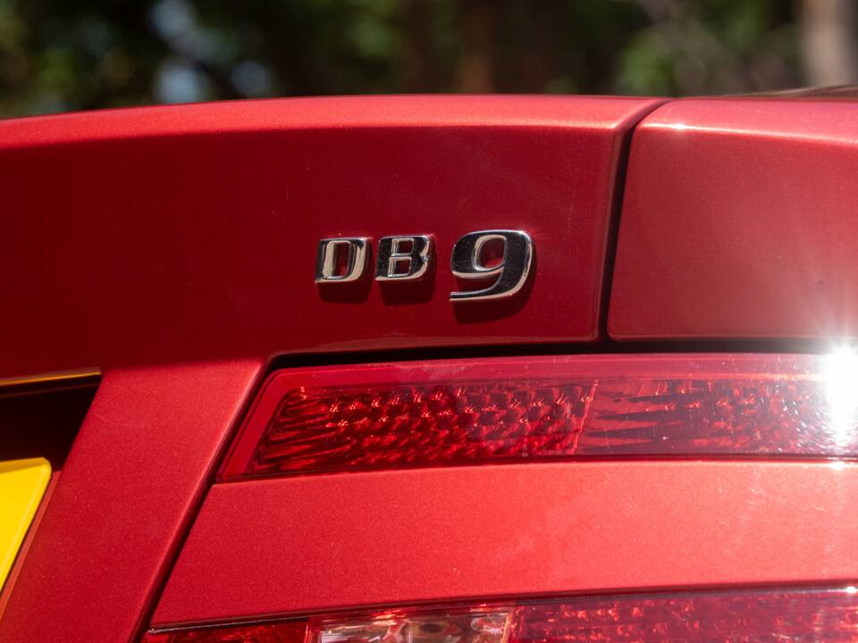 Image 24/50 of Aston Martin DB 9 Volante (2006)