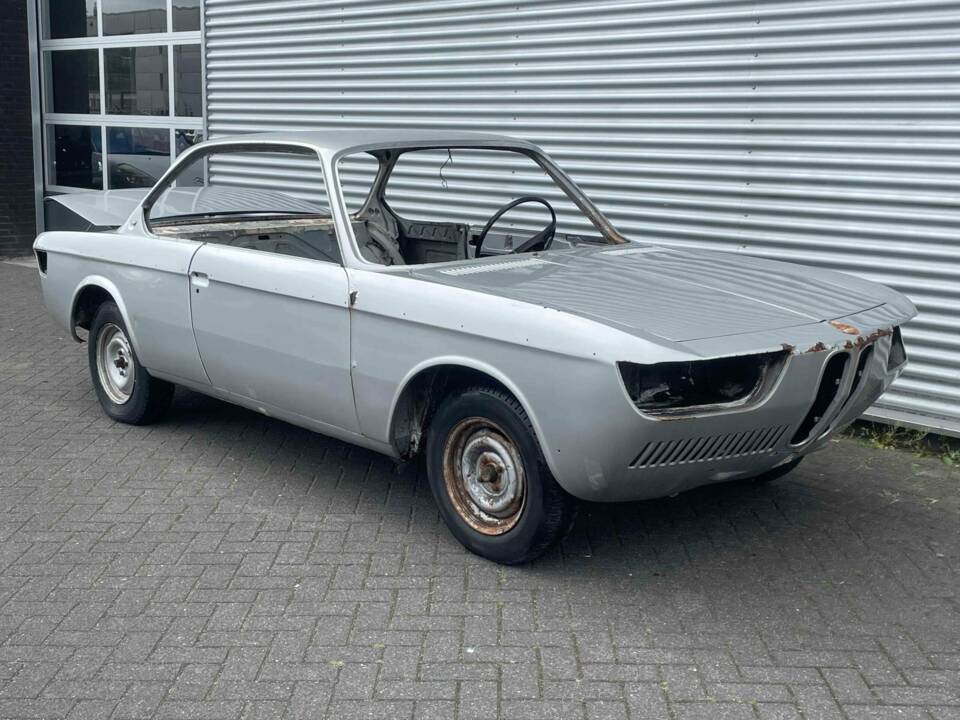 Imagen 1/8 de BMW 2000 CS (1964)