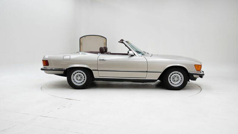 Image 6/15 de Mercedes-Benz 380 SL (1985)