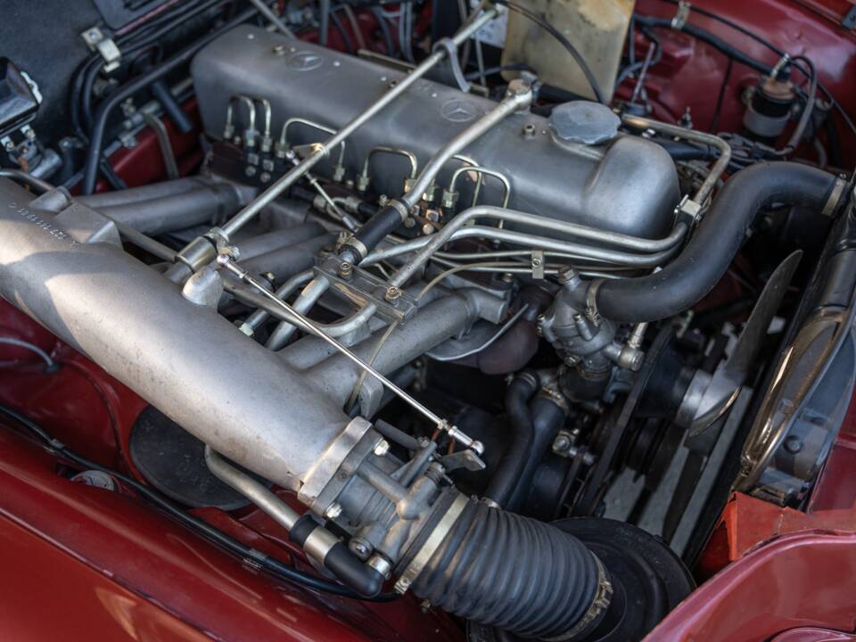 Afbeelding 8/14 van Mercedes-Benz 220 SE b (1963)