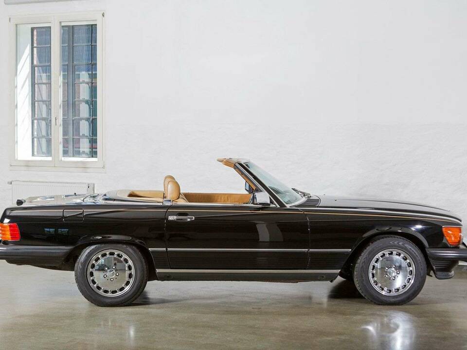 Image 6/20 of Mercedes-Benz 560 SL (1987)