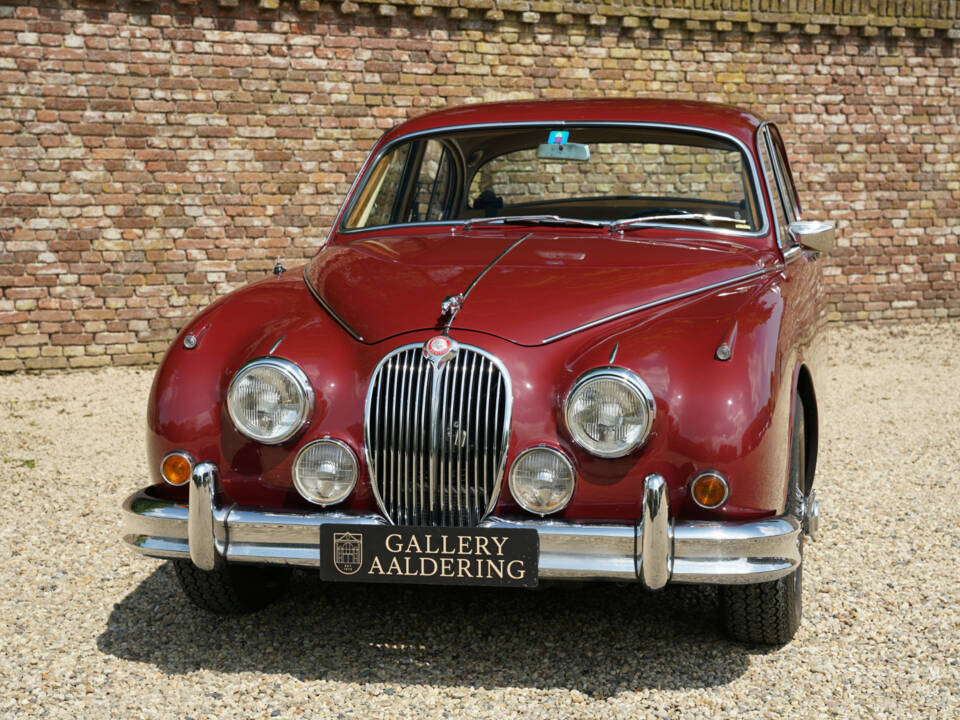 Bild 25/50 von Jaguar Mk II 2.4 (1962)