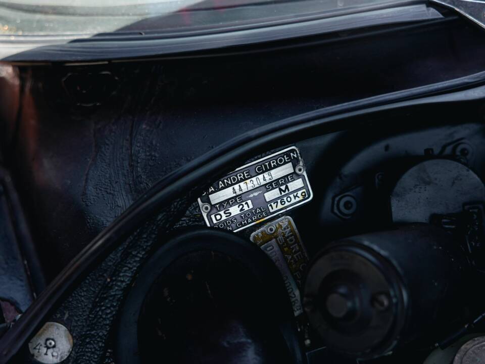 Image 53/56 of Citroën DS 21 Chapron (1967)