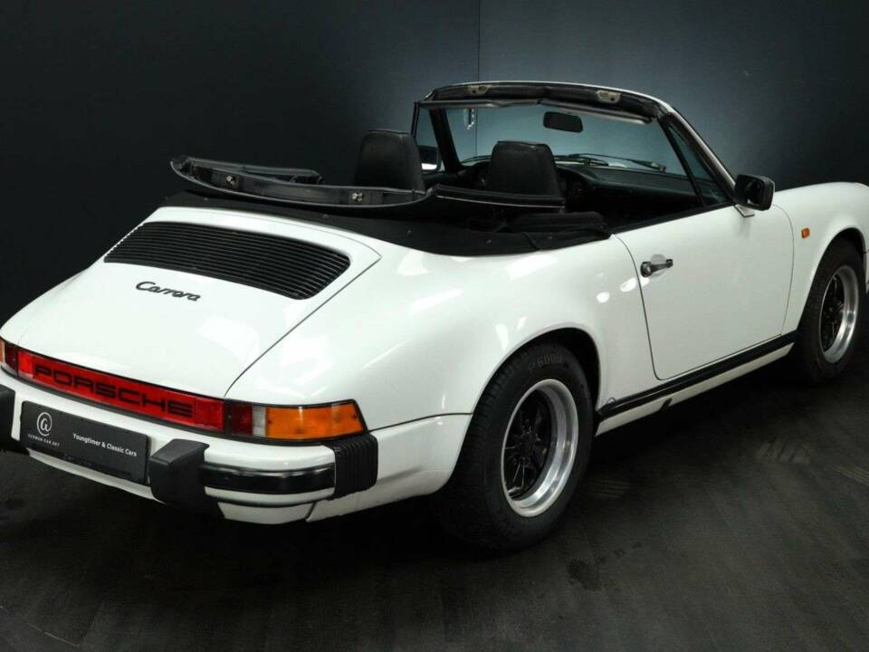 Image 2/30 of Porsche 911 Carrera 3.2 (1986)
