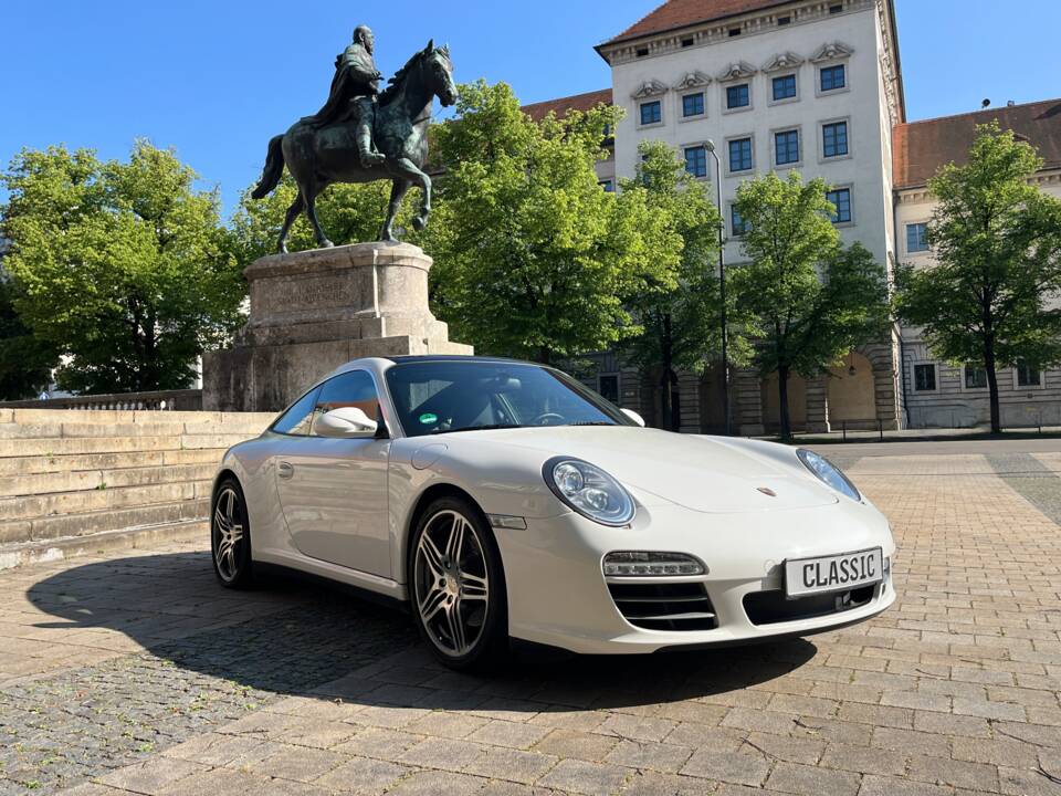 Afbeelding 10/57 van Porsche 911 Targa 4S (2010)