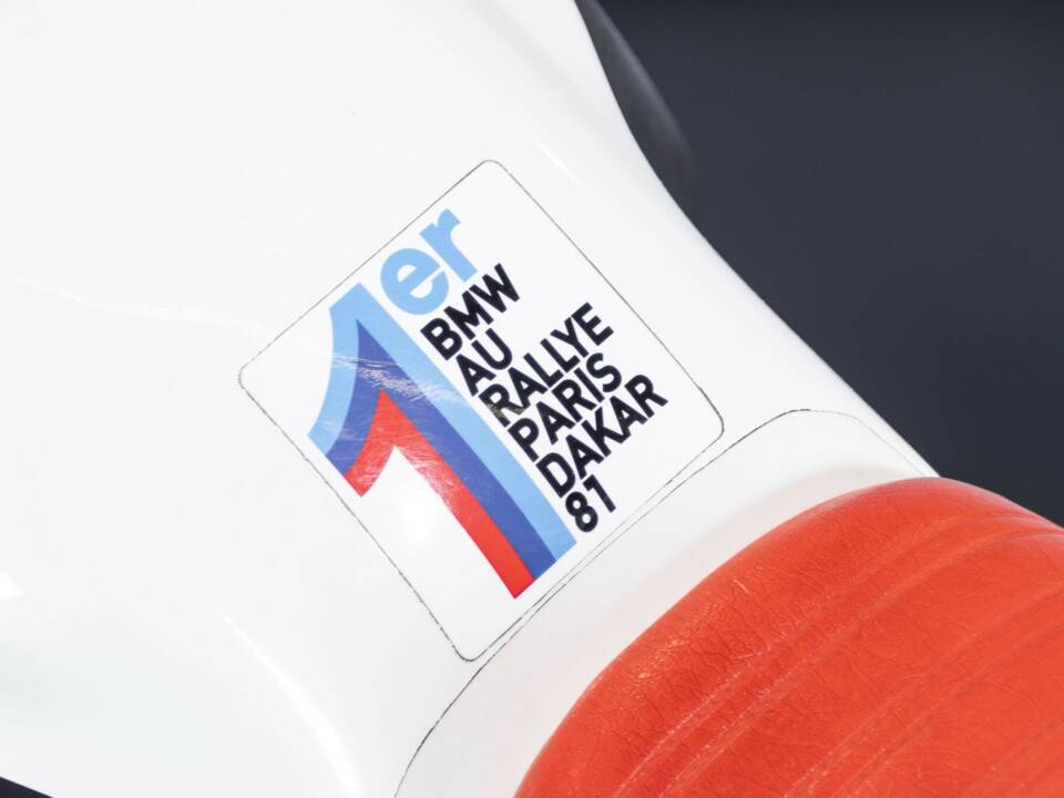 Image 35/50 de BMW DUMMY (1985)