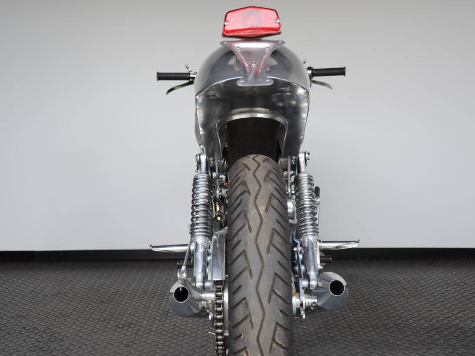 Image 34/42 of Royal Enfield 700 Silver Shotgun (1955)