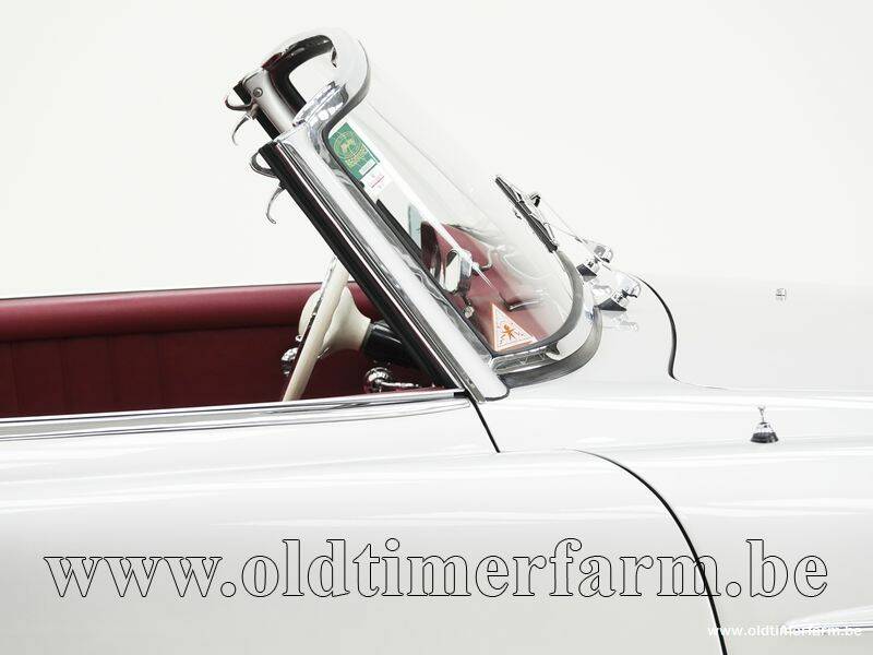 Image 13/15 of Mercedes-Benz 190 SL (1960)