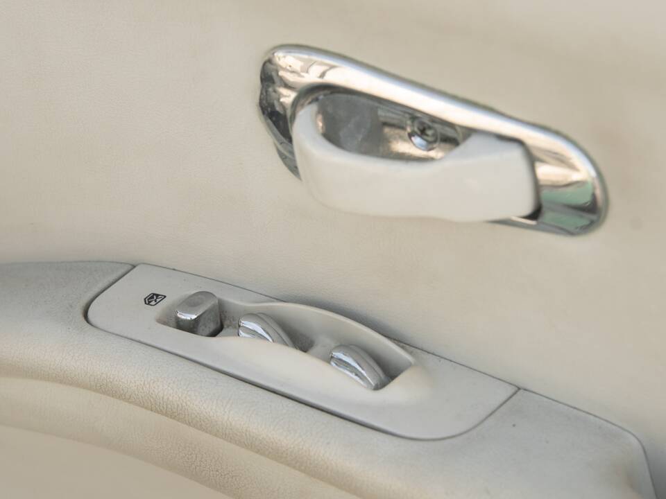 Bild 34/50 von Nissan Figaro (1991)