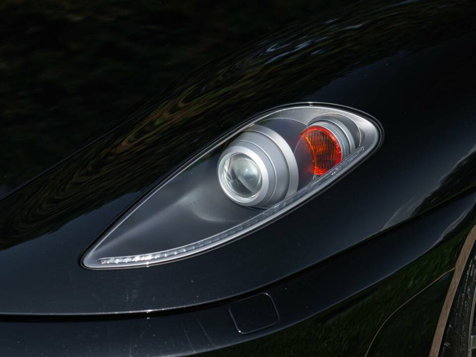 Image 13/50 of Ferrari 430 Scuderia (2008)