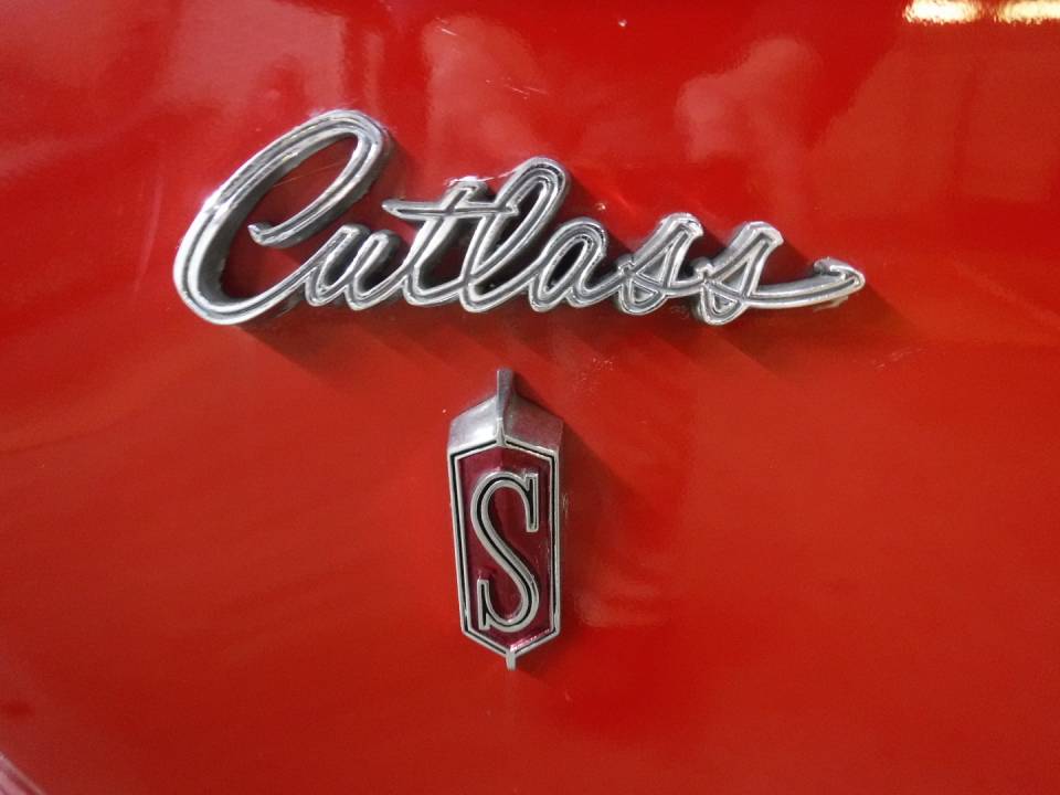 Bild 31/45 von Oldsmobile Cutlass S 350 (1969)