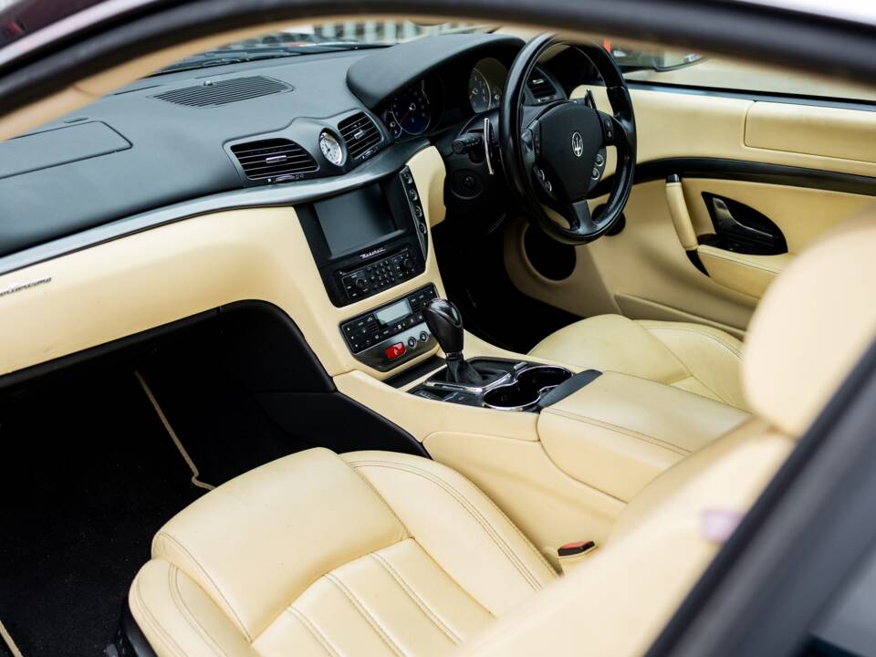 Bild 7/50 von Maserati GranTurismo 4.2 (2008)