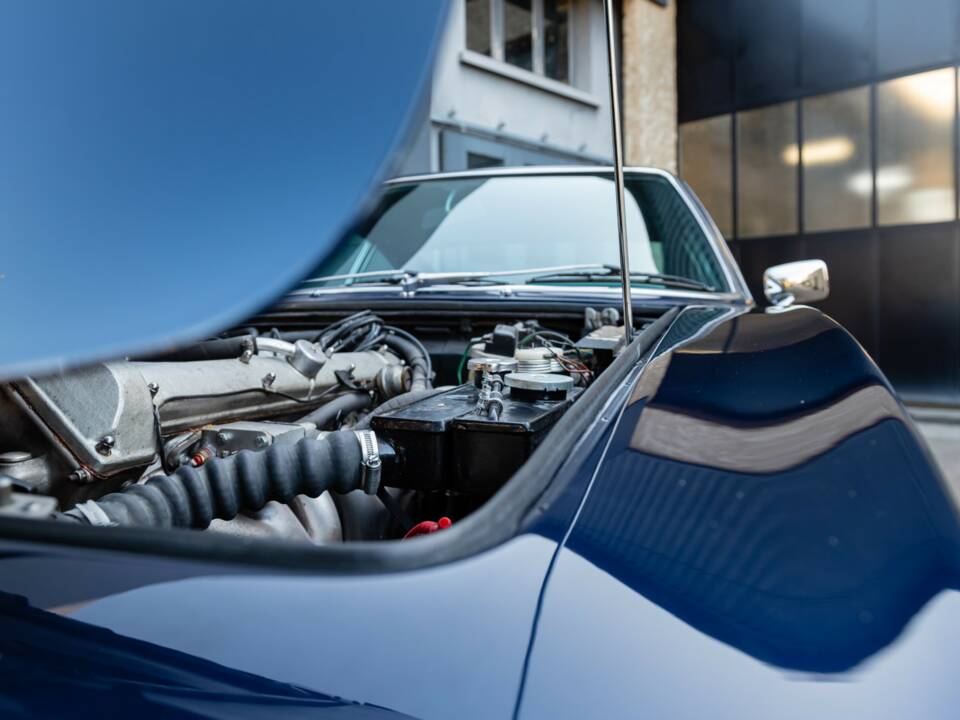 Image 13/50 de Aston Martin DBS Vantage (1969)