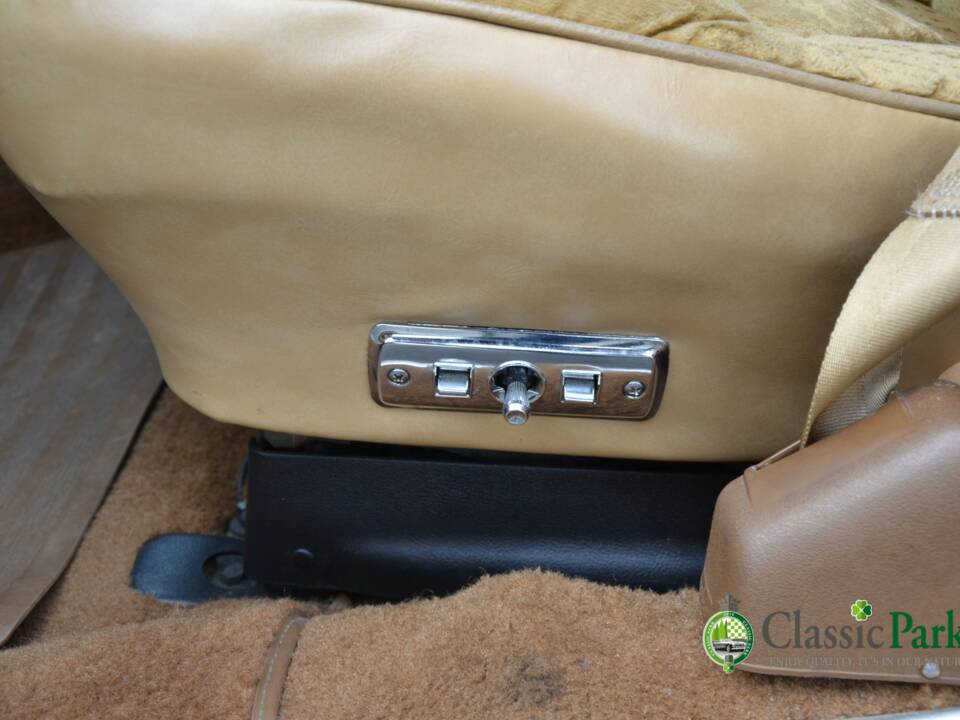 Immagine 37/50 di Buick Electra 225 Hardtop (1976)