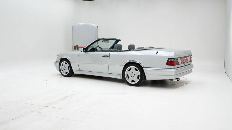 Bild 4/15 von Mercedes-Benz E 36 AMG (1995)