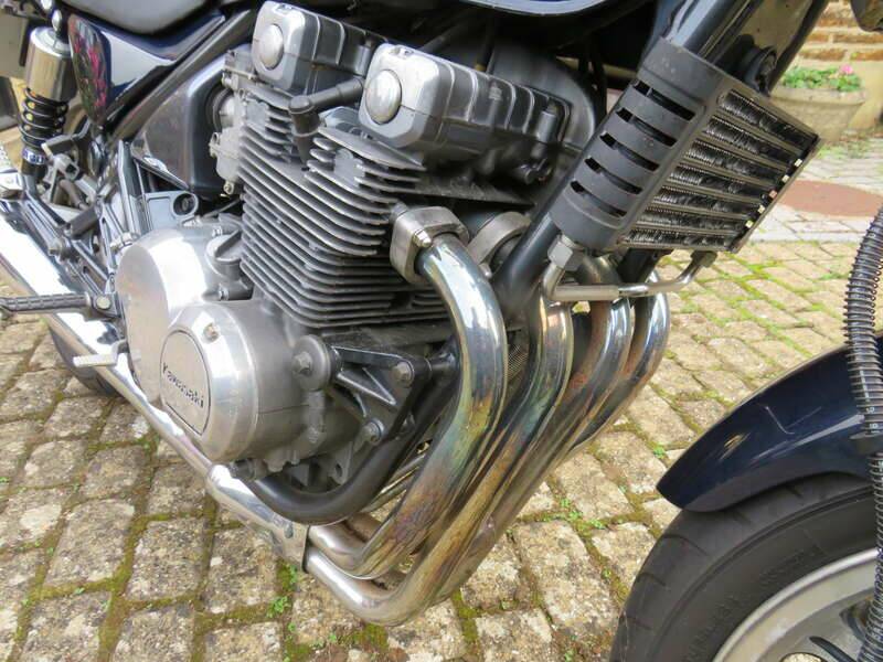 Image 18/39 of Kawasaki ZR 550 Zephyr (1991)