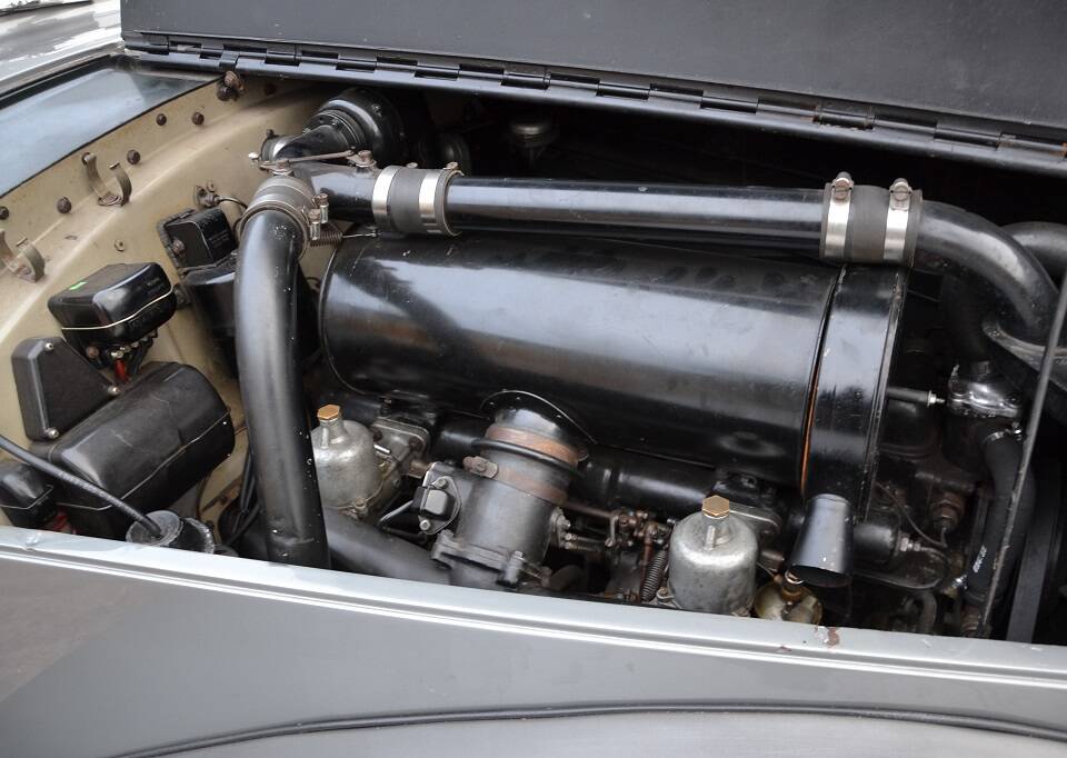 Image 20/23 of Bentley R-Type (1953)