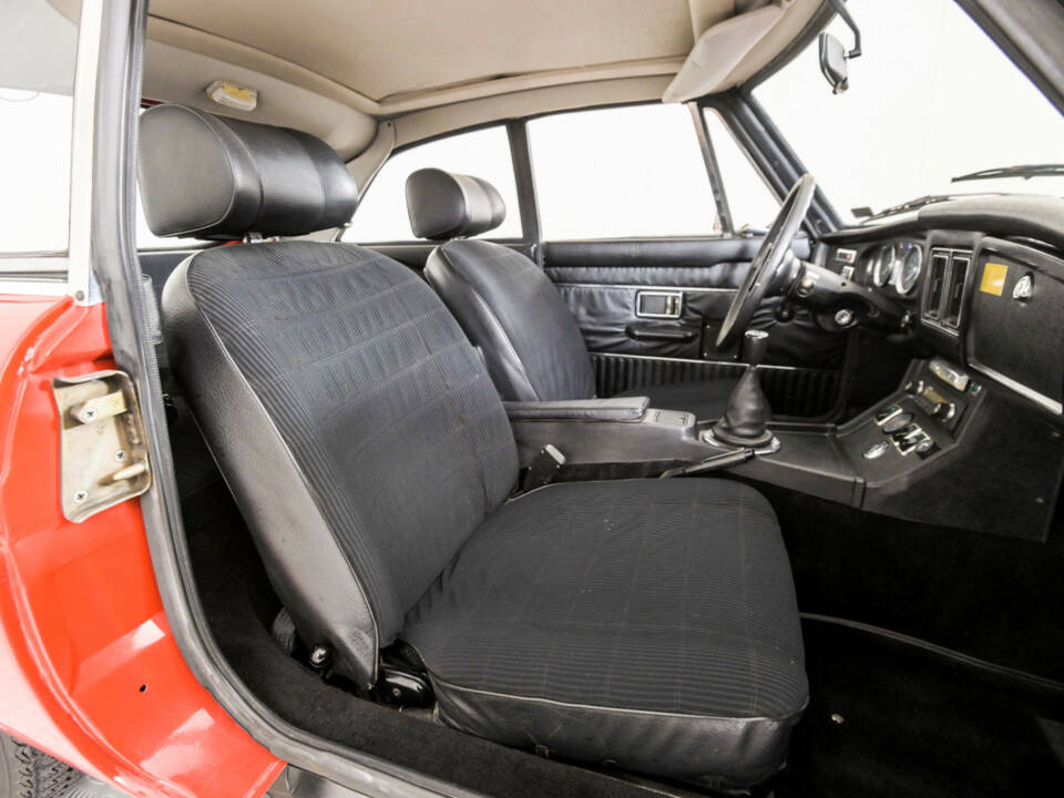 Imagen 15/50 de MG MGB GT (1975)